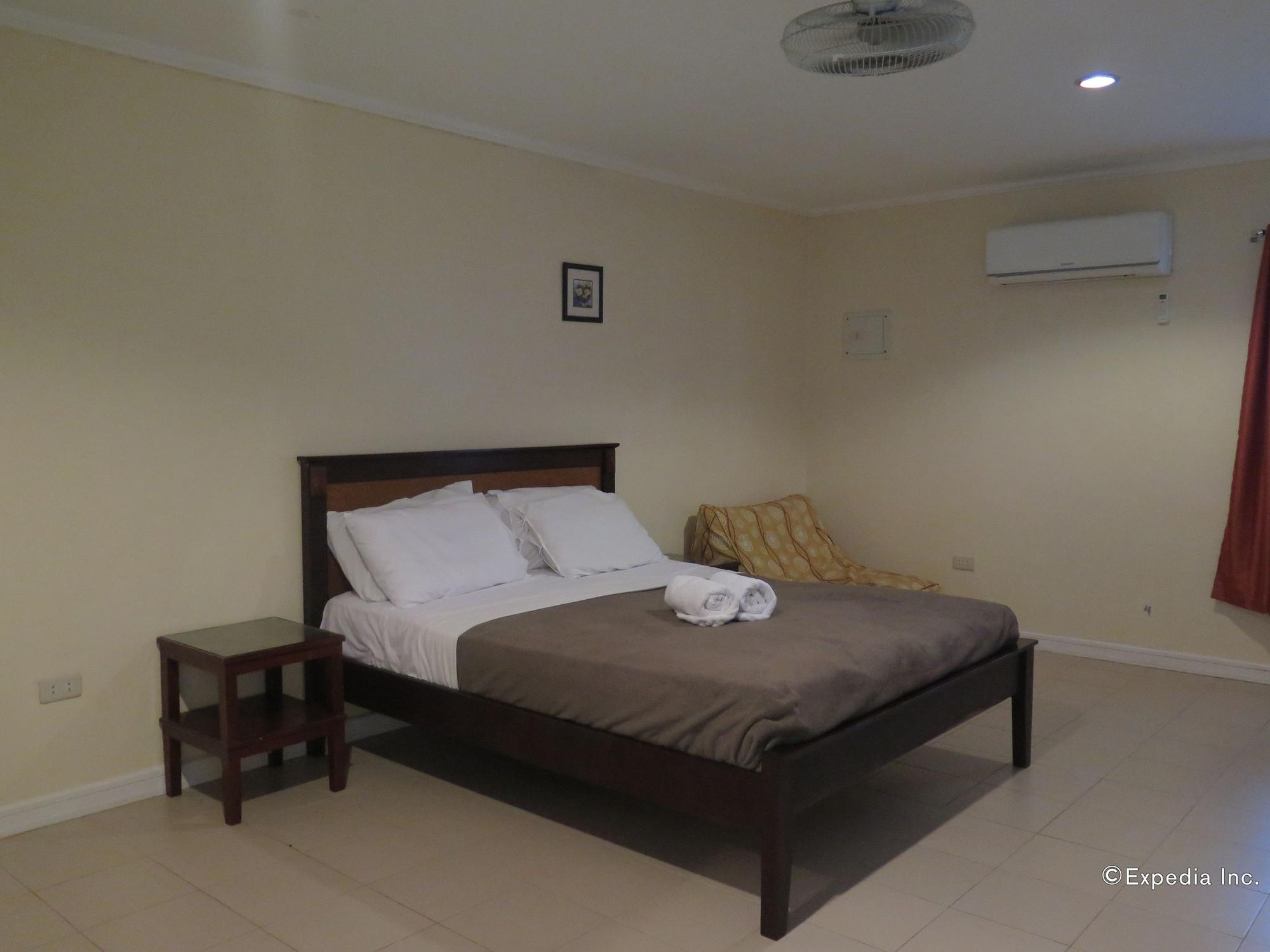 Villa Del Pueblo Inn Panglao-stad Buitenkant foto