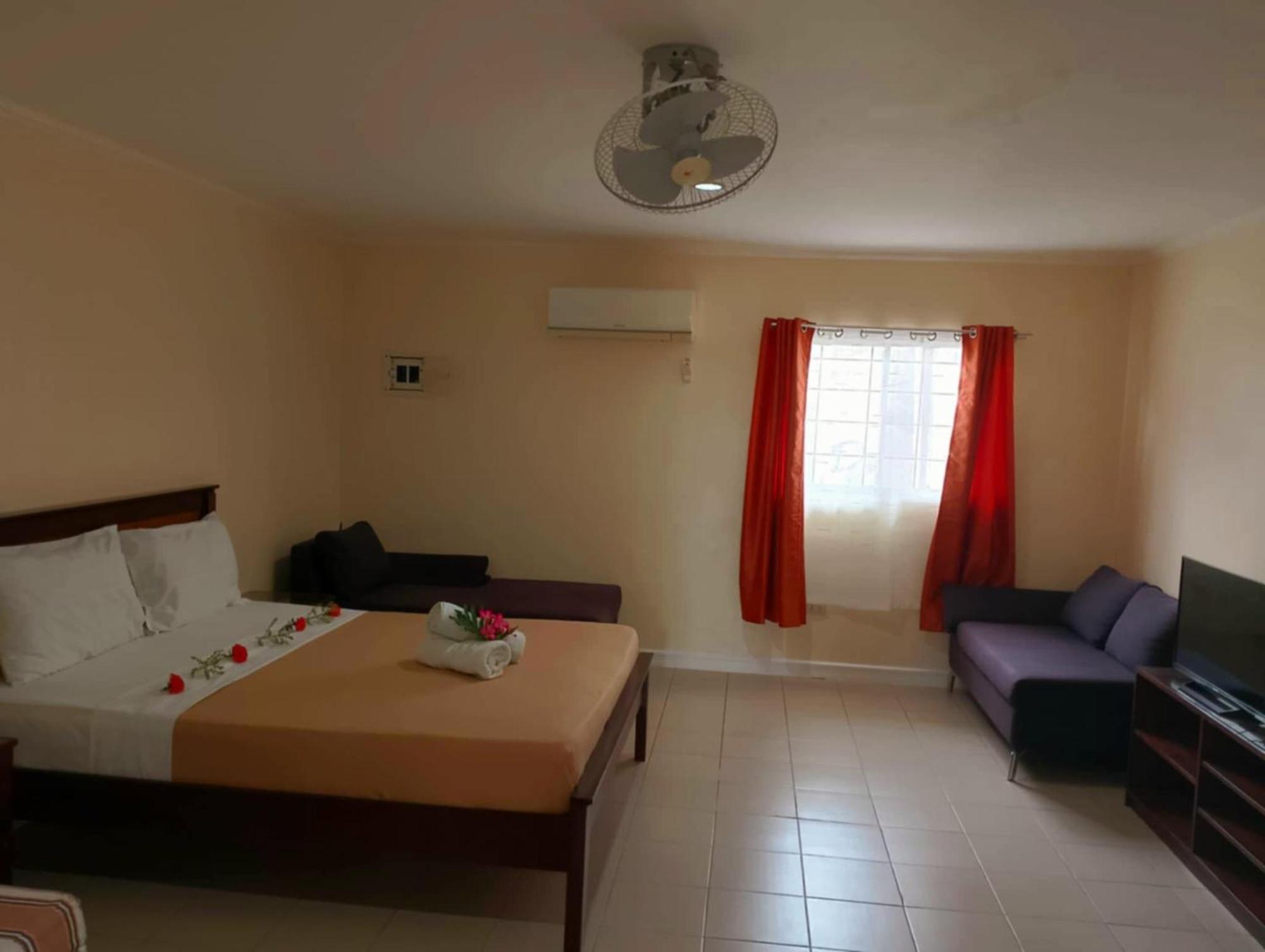 Villa Del Pueblo Inn Panglao-stad Buitenkant foto